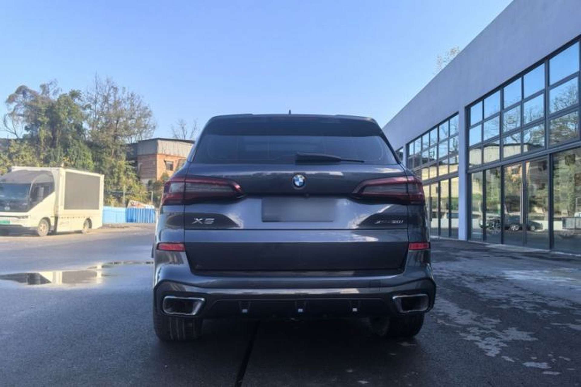 Used BMW X5 2020 xDrive30i M Sport Package Exterior 5