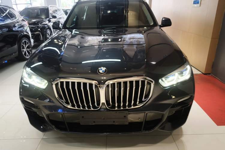 Used BMW X5 2020 xDrive40i M Sport Package Front