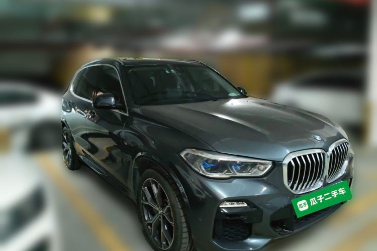 Used BMW X5 2020 xDrive40i M Sport Package Front Right 45 Deg