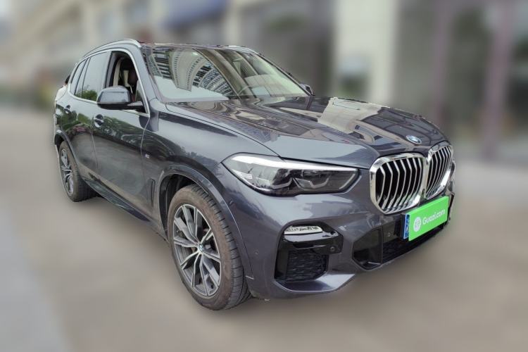 Used BMW X5 2020 xDrive30i M Sport Package Front Right 45 Deg