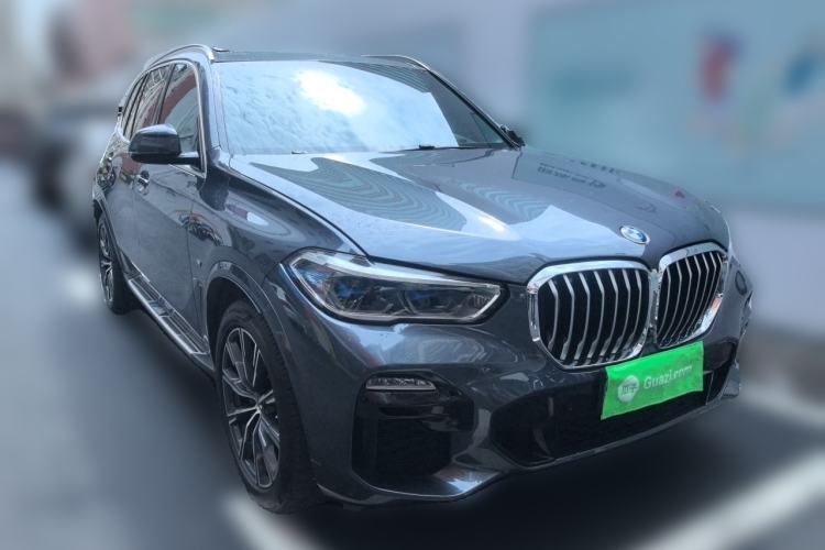 Used BMW X5 2020 xDrive40i M Sport Package Front Right 45 Deg