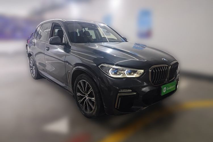 Used BMW X5 2020 xDrive40i M Sport Package Front Right 45 Deg