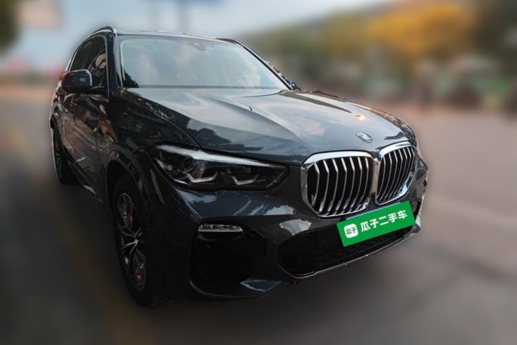 Used BMW X5 2020 xDrive30i M Sport Package Front Right 45 Deg