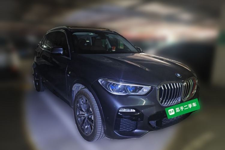 Used BMW X5 2020 xDrive40i M Sport Package Front Right 45 Deg