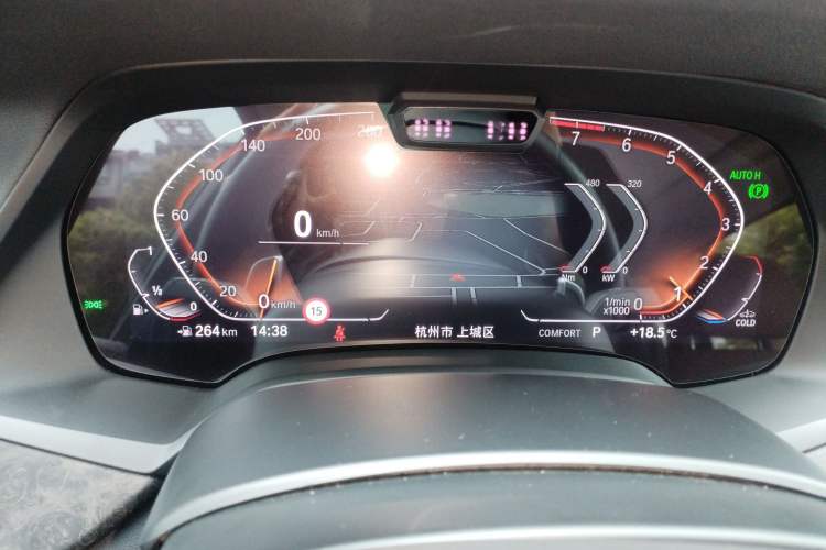 Used BMW X5 2020 xDrive40i Luxury Model with M Sport Package Instrument Cluster