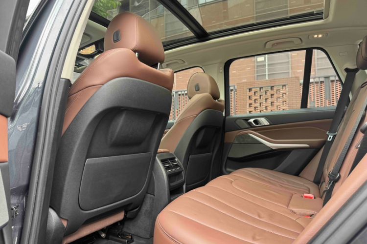 Used BMW X5 2020 xDrive40i M Sport Package Interior 10
