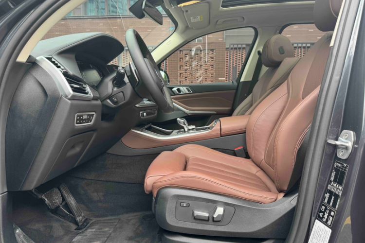 Used BMW X5 2020 xDrive40i M Sport Package Interior 2