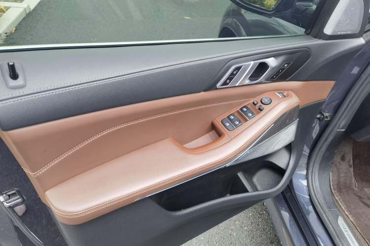 Used BMW X5 2020 xDrive40i M Sport Package Interior 2