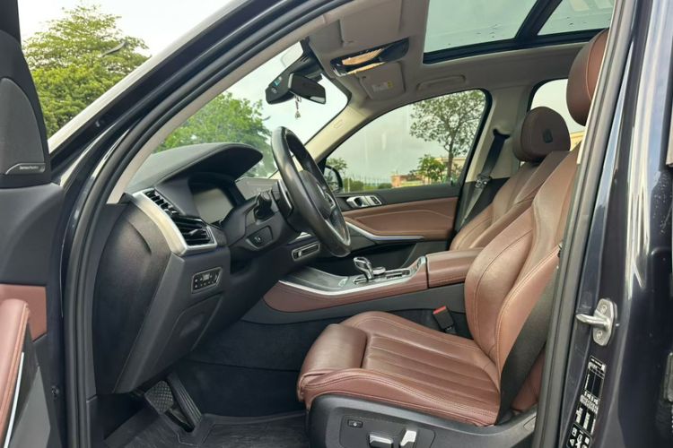 Used BMW X5 2020 xDrive30i M Sport Package Interior 2