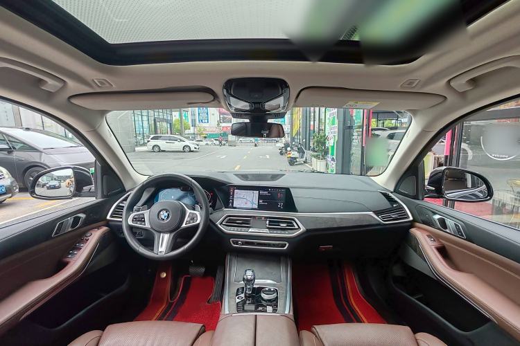 Used BMW X5 2020 xDrive40i Luxury Model with M Sport Package Interior 3