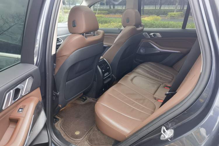 Used BMW X5 2020 xDrive40i M Sport Package Interior 4