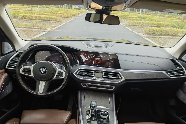Used BMW X5 2020 xDrive40i M Sport Package Interior 5
