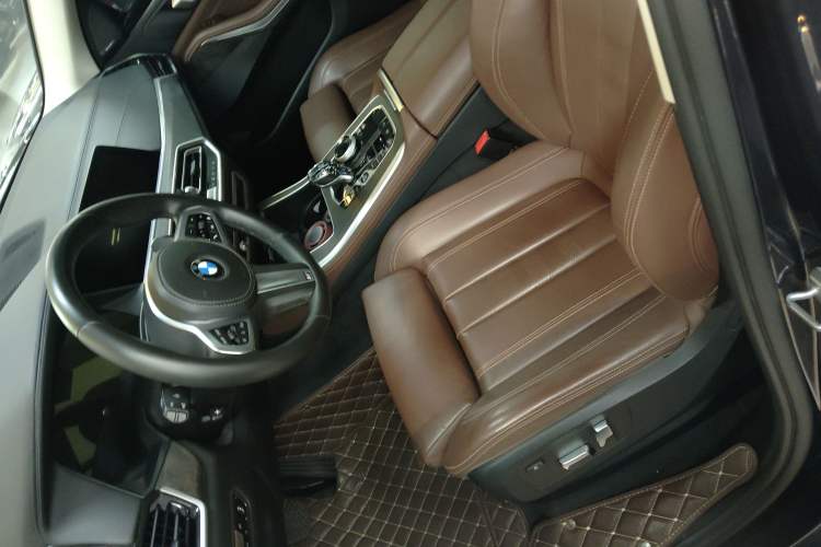 Used BMW X5 2020 xDrive40i M Sport Package Left Front Seat