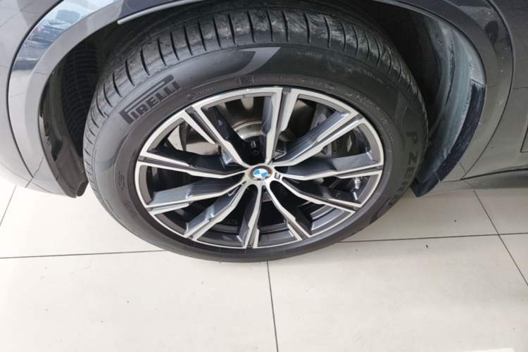 Used BMW X5 2020 xDrive40i M Sport Package Left Front Wheel Hub