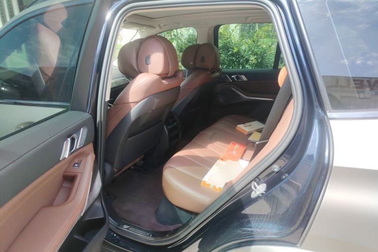 Used BMW X5 2020 xDrive30i M Sport Package Left Rear Seat
