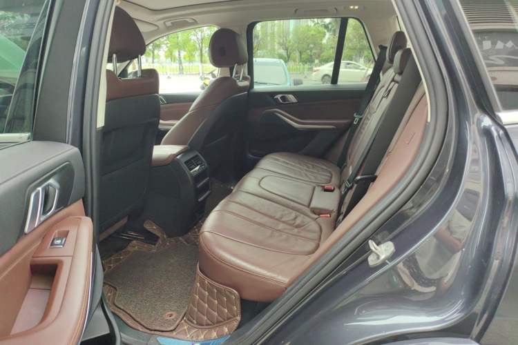 Used BMW X5 2020 xDrive30i M Sport Package Left Rear Seat