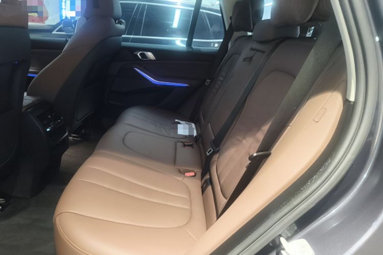 Used BMW X5 2020 xDrive40i M Sport Package Left Rear Seat