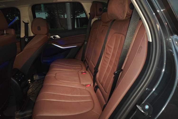 Used BMW X5 2020 xDrive30i M Sport Package Left Rear Seat