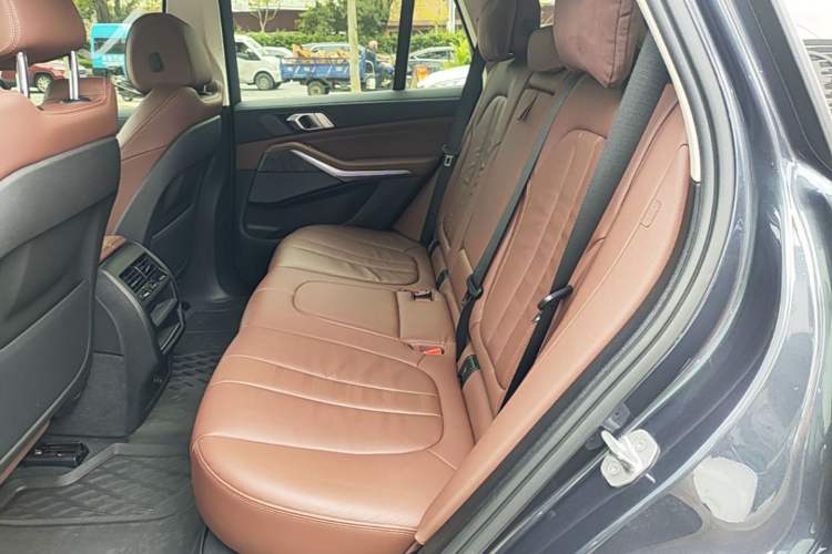 Used BMW X5 2020 xDrive30i M Sport Package Left Rear Seat