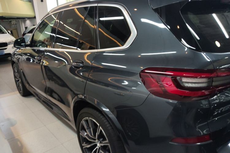Used BMW X5 2020 xDrive40i M Sport Package Left Side
