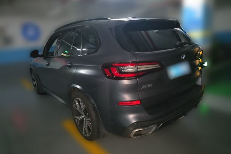 Used BMW X5 2020 xDrive40i Luxury Model with M Sport Package Rear Left 45 Deg