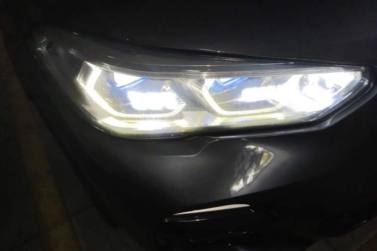 Used BMW X5 2020 xDrive40i M Sport Package Right Front Headlight
