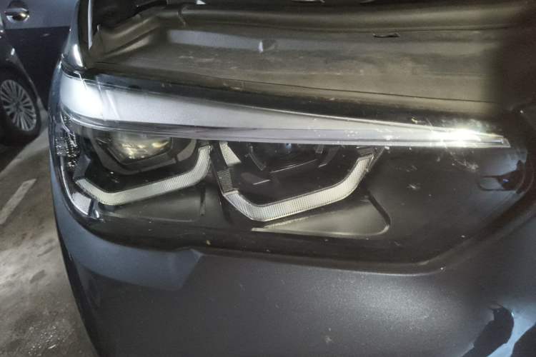 Used BMW X5 2020 xDrive30i X Design Package Right Front Headlight