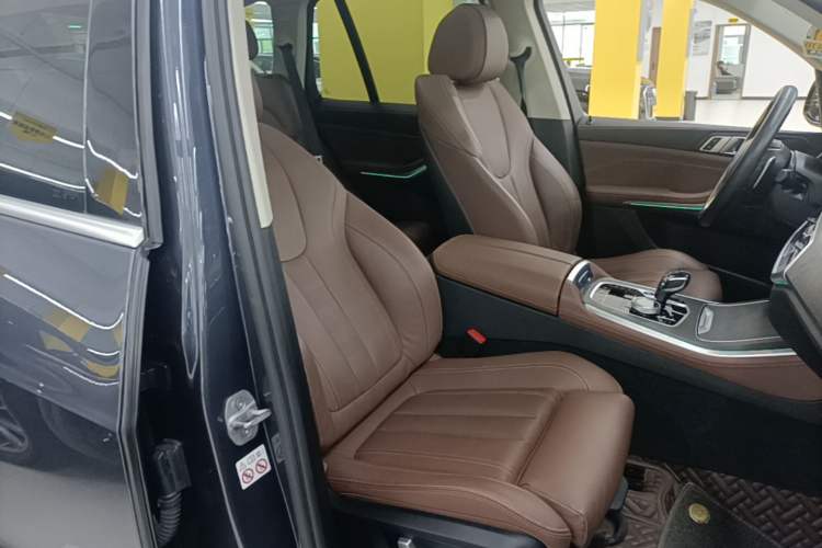 Used BMW X5 2020 xDrive30i X Design Package Right Front Seat