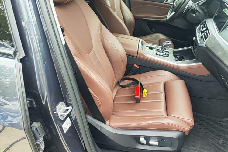 Used BMW X5 2020 xDrive30i M Sport Package Right Front Seat