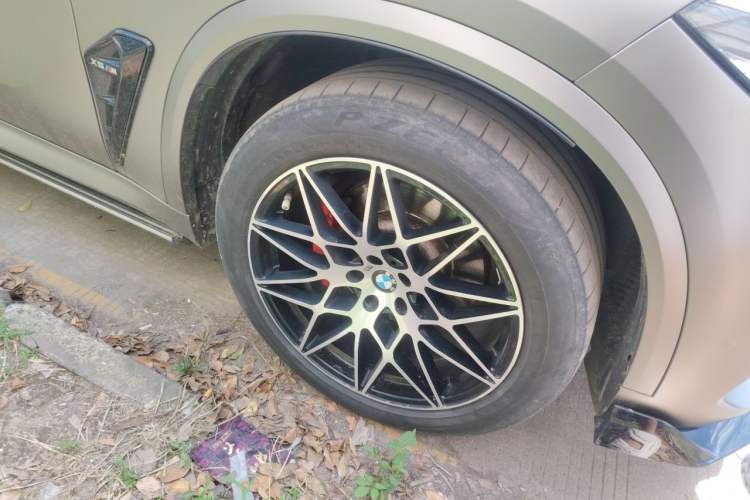 Used BMW X5 2020 xDrive30i M Sport Package Right Front Wheel Hub
