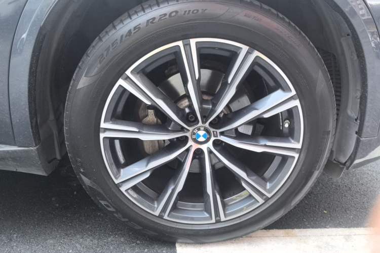 Used BMW X5 2020 xDrive40i M Sport Package Right Front Wheel Hub