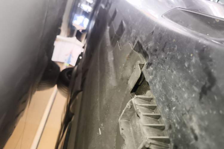 Used BMW X5 2020 xDrive40i M Sport Package Right Side Sill
