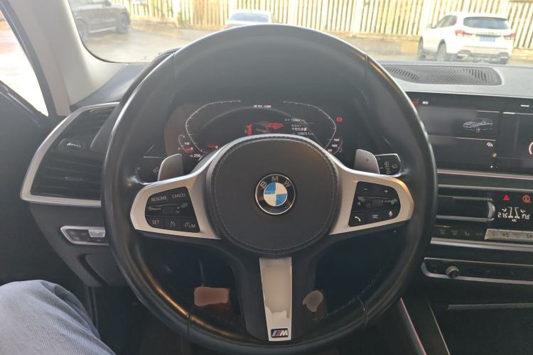 Used BMW X5 2020 xDrive30i M Sport Package Steering Wheel