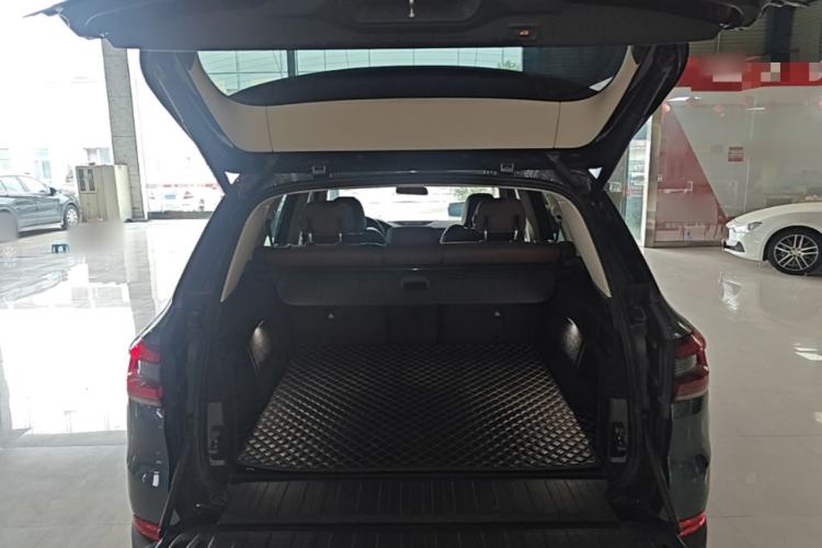 Used BMW X5 2020 xDrive30i X Design Package Trunk