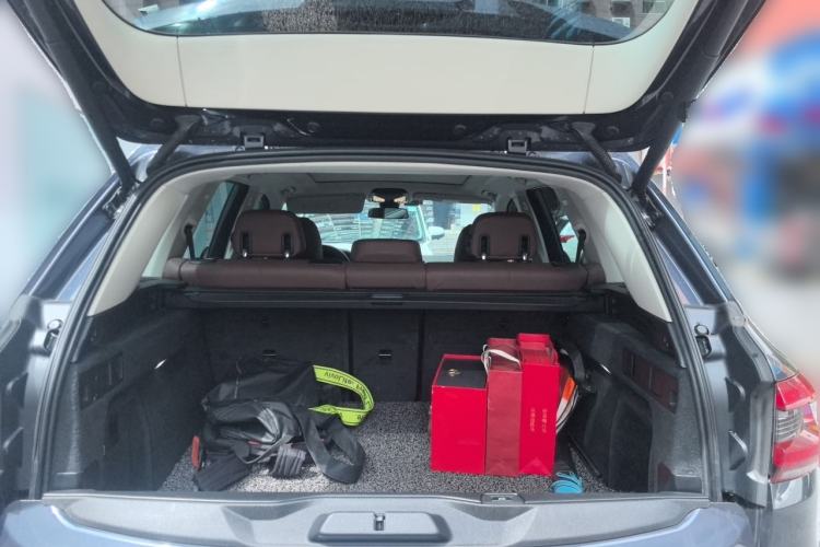 Used BMW X5 2020 xDrive40i M Sport Package Trunk