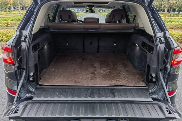 Used BMW X5 2020 xDrive40i M Sport Package Trunk