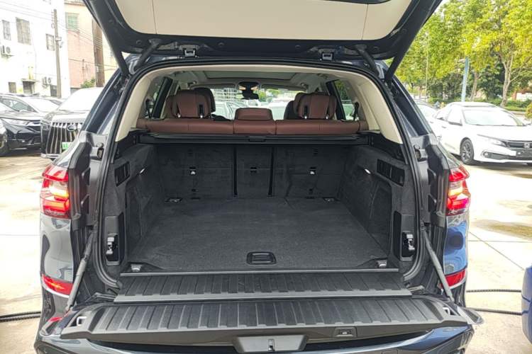 Used BMW X5 2020 xDrive30i M Sport Package Trunk