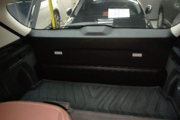 Used BMW X5 2020 xDrive40i M Sport Package Trunk