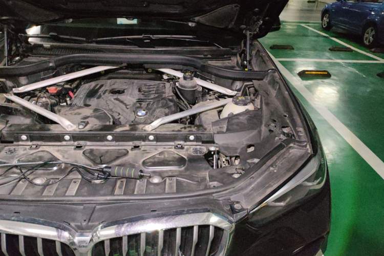 Used BMW X5 2020 xDrive30i M Sport Package Engine Bay Left