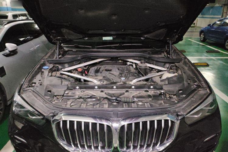 Used BMW X5 2020 xDrive30i M Sport Package Engine Bay