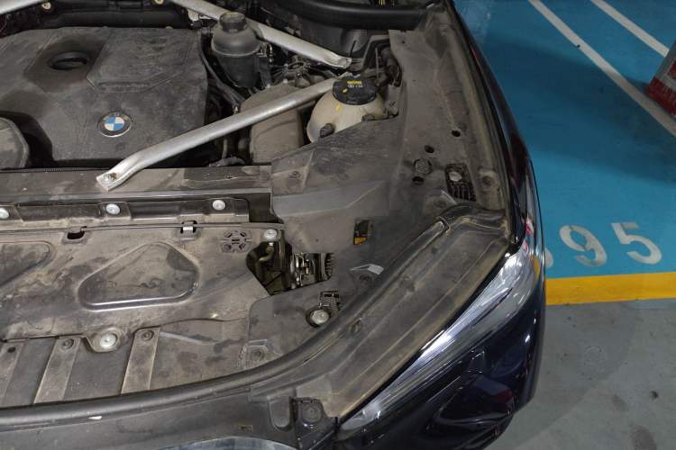 Used BMW X5 2020 xDrive30i M Sport Package Engine Bay Left
