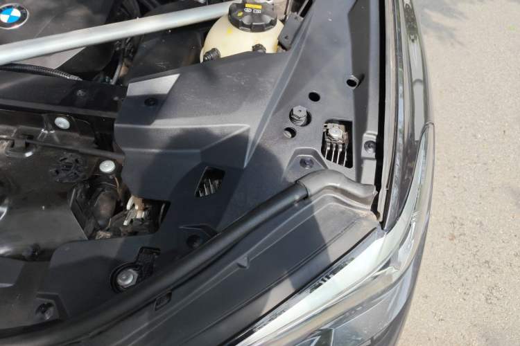 Used BMW X5 2020 xDrive30i X Design Package Engine Bay Left