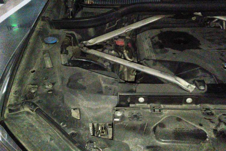 Used BMW X5 2020 xDrive30i M Sport Package Engine Bay Right