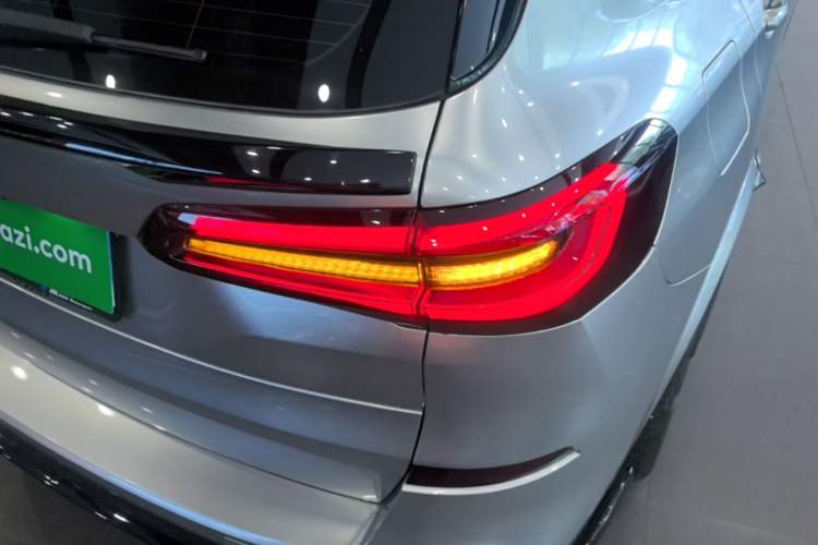 Used BMW X5 2020 xDrive40i M Sport Package Exterior 3