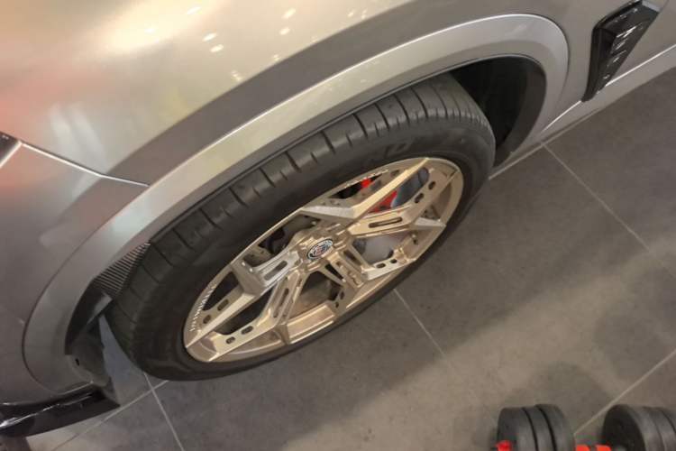 Used BMW X5 2020 xDrive40i M Sport Package Exterior 4