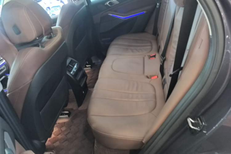 Used BMW X5 2020 xDrive40i M Sport Package Left Rear Seat