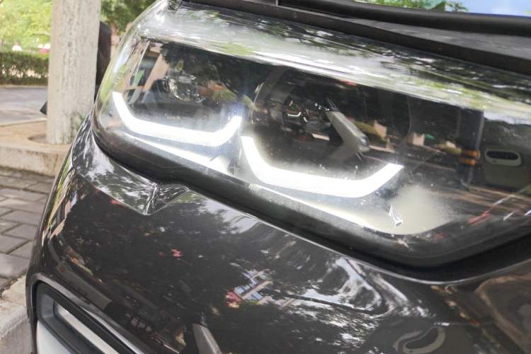 Used BMW X5 2020 xDrive30i X Design Package Right Front Headlight
