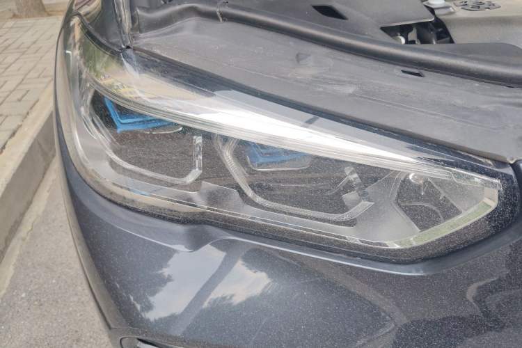 Used BMW X5 2020 xDrive40i Luxury Model with M Sport Package Right Front Headlight