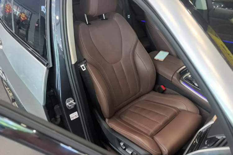 Used BMW X5 2020 xDrive40i M Sport Package Right Front Seat