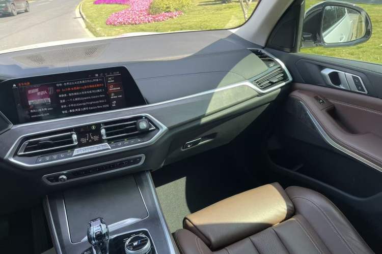 Used BMW X5 2020 xDrive30i X Design Package Audio And AC Panel